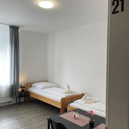 Comfortable In فيسيلينغ